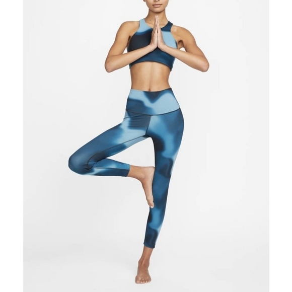 Nike yoga tight fit midrise 7/8 tye dye legging blue - Picture 7 of 7